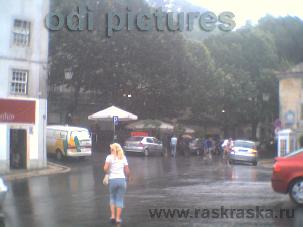 Russian blode girl in the Lisbon street, Русская блондинка в Лиссабоне фото