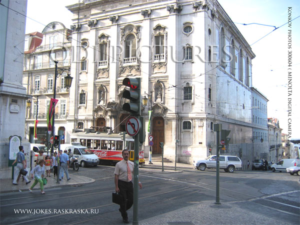 Светофор и переход в Лиссабоне