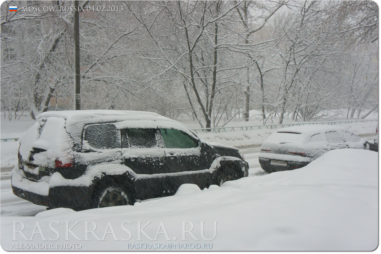 автомобили в снегу