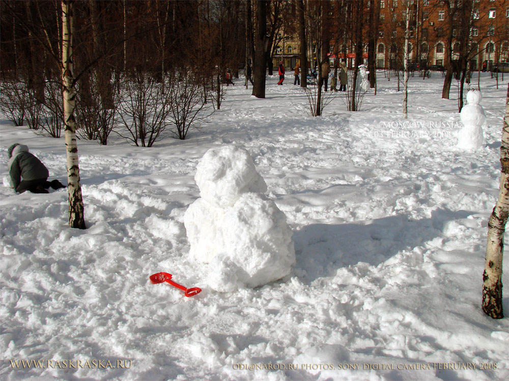 строительство снеговиков